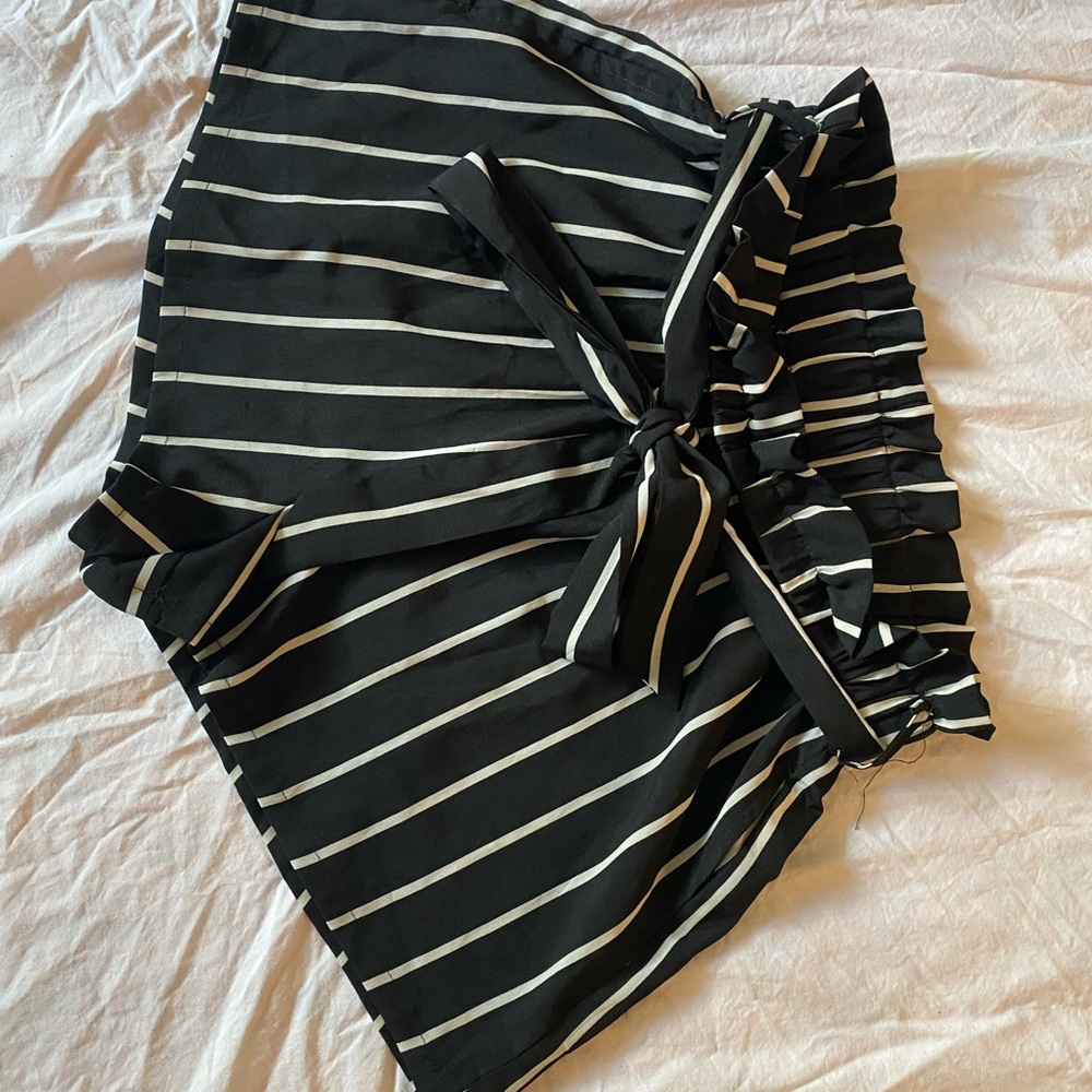 3 for $25 Black and White Striped Boardwalk Shorts-Medium
